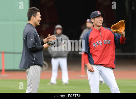 Bronx, New York, USA. 11th Apr, 2014. Koji Uehara (Red Sox), Masahiro  Tanaka (Yankees) MLB : Koji Uehara of the Boston Red Sox talks with  Masahiro Tanaka of the New York Yankees