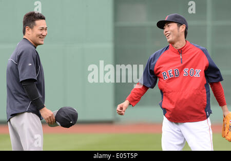 Bronx, New York, USA. 11th Apr, 2014. Koji Uehara (Red Sox), Masahiro  Tanaka (Yankees) MLB : Koji Uehara of the Boston Red Sox talks with  Masahiro Tanaka of the New York Yankees