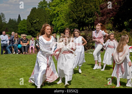 Orpington, Kent, UK. 3rd May 2014.  May Queen celebrations with dancing took place in Priory Gardens Orpington Credit:  Keith Larby/Alamy Live News Stock Photo