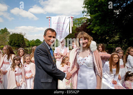 Orpington, Kent, UK. 3rd May 2014.  Orpington May Queen Carol Hussey met the Mayor of Bromley today in priory Garadens Credit:  Keith Larby/Alamy Live News Stock Photo