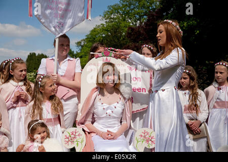 Orpington, Kent, UK. 3rd May 2014.  The Mayor of Bromley sat and watched the crowning of the Orpington May Queen 2014 Credit:  Keith Larby/Alamy Live News Stock Photo