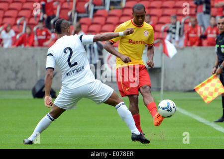 Porto Alegre, Brazil. 4th May, 2013. PORTO ALEGRE BRAZIL -04 May. Fabricio in the match between the International and Sport, corresponding to the second week of the Brazilian Championship, played at the Beira Rio stadium, on May 4, 2014 Photo: Luiz Munhoz/Urbanandsport/Nurphoto © Luiz Munhoz/NurPhoto/ZUMAPRESS.com/Alamy Live News Stock Photo