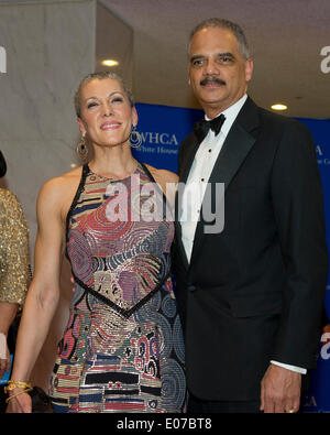 Eric Holder, wife Sharon Malone, and mother Miriam Holder The Senate ...