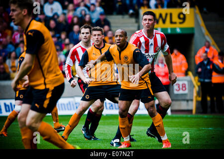 Wolverhampton, UK. 5th May, 2014. Jody Craddock celebrates his 10 years at Wolverhampton Wanderers with a testimonial against the ex players of his former club Sunderland, raising money for the Birmingham Children's Hospital. The Sunderland side included Niall Quinn and Kevin Phillips.  Credit:  Paul Swinney/Alamy Live News Stock Photo