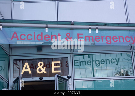 A&E Accident & Emergency Accident and Emergency entrance UCH University College Hospital Euston Road London England U Stock Photo