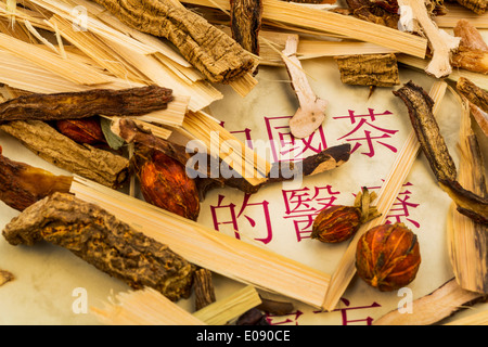 Ingredients fue a tea in the traditional Chinese medicine. Healing of illnesses by alternative methods., Zutaten fue einen Tee i Stock Photo