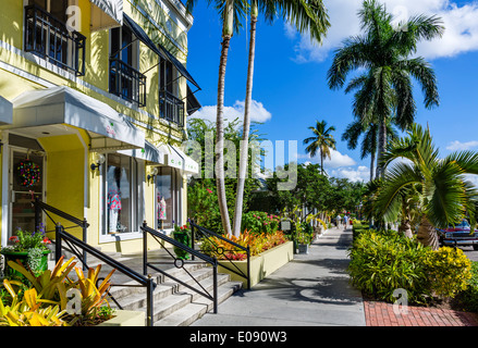 13th Avenue South in the Third Street district of downtown Naples, Gulf Coast, Florida, USA Stock Photo