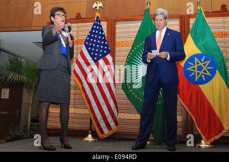 Secretary Kerry Introduces Embassy Addis Ababa Marines to Admiral Tidd ...
