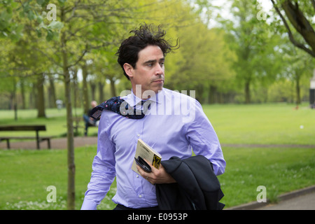 Actor Stephen Mangan arriving at the funeral for author Sue Townsend at De Monfort Hall, Leicester Stock Photo