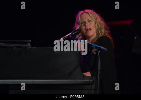 Mannheim, Badenwuertemberg, Deutschland. 6th May, 2014. Vonda Shepard during a concert at Capitol on May 06, 2014 in Mannheim, Germany. (Photo by Ulrich Roth) © Ulrich Roth/NurPhoto/ZUMAPRESS.com/Alamy Live News Stock Photo