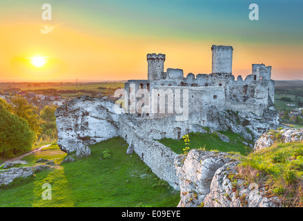 The old castle ruins of Ogrodzieniec fortifications, Poland. Stock Photo