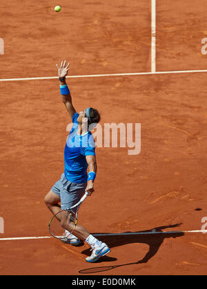 Madrid, Spain. 09th May, 2014. Rafael Nadal of Spain serves during the game with Tomas Berdych of Czech Republic on day 6 of the Madrid Open from La Caja Magica. Credit:  Action Plus Sports/Alamy Live News Stock Photo