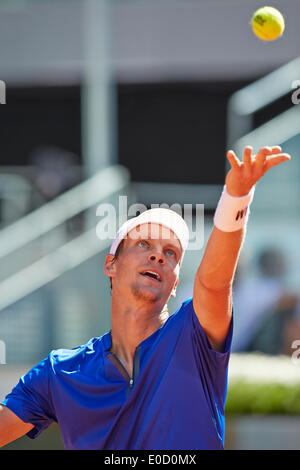 Madrid, Spain. 09th May, 2014. Tomas Berdych of Czech Republic serves during the game with Rafael Nadal of Spain on day 6 of the Madrid Open from La Caja Magica. Credit:  Action Plus Sports/Alamy Live News Stock Photo
