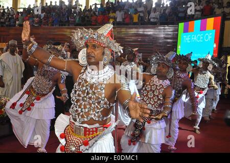 Colombo, Sri Lanka. 10th May, 2014. Performers dance during the closing ceremony of the World Conference on Youth (WCY) 2014 in Colombo, Sri Lanka, May 10, 2014. The World Conference on Youth (WCY) 2014 kicked off on May 6 in Sri Lanka under the theme of ' Mainstreaming Youth in the Post 2015 Development Agenda.' Credit:  Gayan Sameera/Xinhua/Alamy Live News Stock Photo