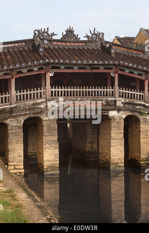 Chua Cau Temple Bridge (Japanese Covered Bridge) in the historic old quarter in Hoi An Vietnam Stock Photo