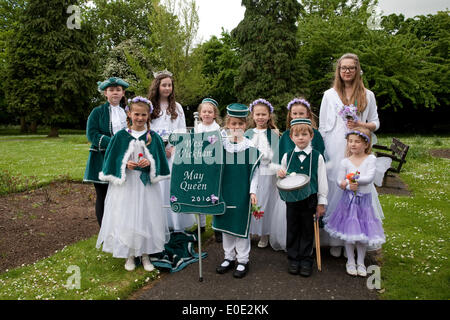 Hayes,UK,10th May 2014, West Wickham's May Queen group pose for photo Credit: Keith Larby/Alamy Live News Stock Photo