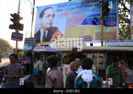 Yavatmal, Maharashtra, India. 16th Apr, 2014. Posters put up by Political Parties in praise of Dalit (lower caste) leaders like Dr. Babasaheb Ambedkar & Jyotiba Phule are intended to woo the Dalit & lower caste voters which play a significant role because of their large numbers. © Subhash Sharma/ZUMA Wire/ZUMAPRESS.com/Alamy Live News Stock Photo