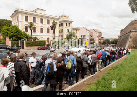 Long queues of people awaiting entry to the Vatican city, Rome, Italy, Europe Stock Photo