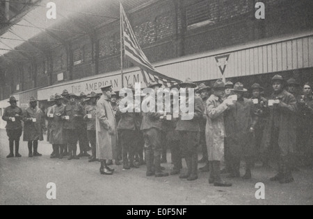 World War I Soldiers' Reception at the American Y.M.C.A. in Liverpool, 1918 Stock Photo