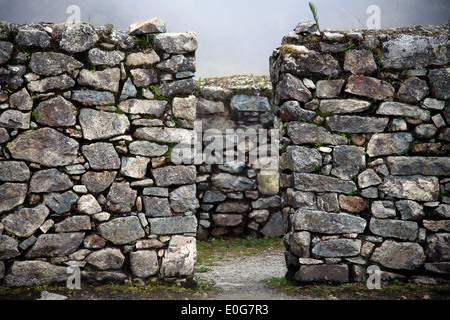 Runcuracay, (Runkurakay,Runkuracay) Inca stone Ruin Wall on the Machu Picchu Trail, in Peru located in the Cusco Region Stock Photo