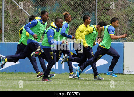Quito, Ecuador. 12th May, 2014. Ecuador's national soccer team players take part in a training session, at the House of the National Team, in Quito, capital of Ecuador, on May 12, 2014. Ecuador's national soccer team players are preparing for the friendly match against the Netherlands, before the 2014 Brazil World Cup. © Santiago Armas/Xinhua/Alamy Live News Stock Photo