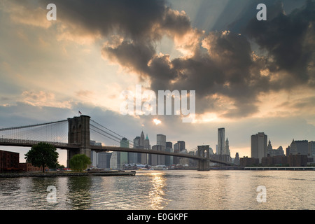 Brooklyn Bridge, one of the oldest suspension bridges in the United States. Completed in 1883, it connects the New York City bor Stock Photo