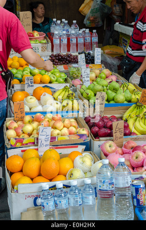 Fresh fruit vendor in Petaling Street in Kuala Lumpar Stock Photo