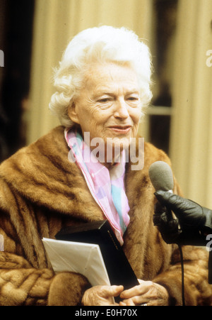 GRACIE FIELDS (1898-1979) English actress and singer about 1975 Stock Photo