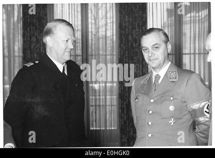 This image documents the Statsakt (State Act) in Berlin during World War II. It highlights the political atmosphere of the time, with figures like Vidkun Quisling and Alfred Rosenberg involved in the event. Stock Photo