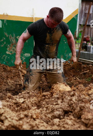 U.S. Marine Cpl. Daniel O. Clanton, a combat engineer from Pearl, Miss., with 8th Engineering Support Battalion, Logistics Comb Stock Photo