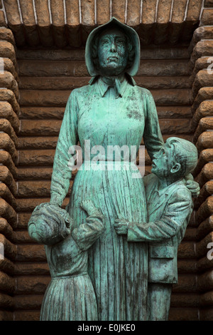 statue of Voortrekker woman and children by Anton van Wouw at the Voortrekker Monument in Pretoria, Gauteng, South Africa, Afric Stock Photo