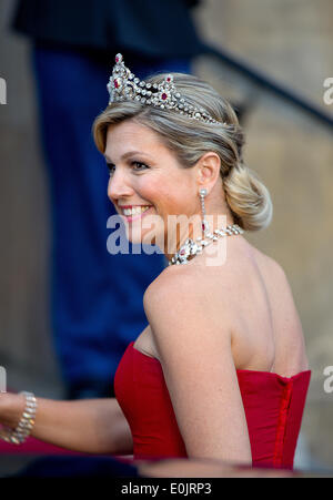 Amsterdam, The Netherlands. 13th May, 2014. Queen Maxima arrives for the Corps Diplomatique annual gala dinner at the Royal palace in Amsterdam, The Netherlands, 13 May 2014 Credit:  dpa picture alliance/Alamy Live News Stock Photo