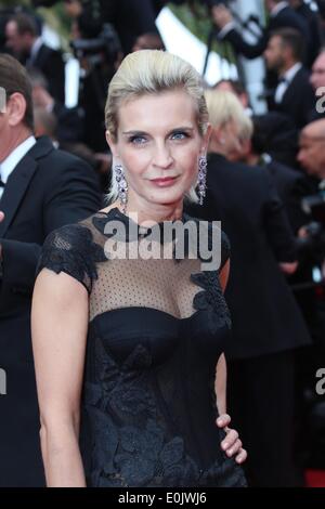 Cannes, France. 14th May, 2014. French producer Melita Toscan Du Plantier arrives for the screening of the movie 'Grace of Monaco' and the Opening Ceremony of the 67th annual Cannes Film Festival in Cannes, France, 14 May 2014. Presented out of competition, the movie opens the festival which runs from 14 to 25 May. Photo: Hubert Boesl/dpa/Alamy Live News Stock Photo