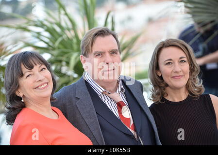 Cannes, France. 15th May, 2014. Marion Bailey, Timothy Spall, Dorothy Atkinson/Photcall Mr. Turner /Palais du Festival/67. Filmfestival in Cannes /in Cannes, France, 15. Mai 2014 Credit:  dpa picture alliance/Alamy Live News Stock Photo
