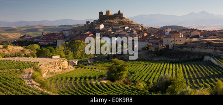 Hill town of San Vicente de la Sonsierra in La Rioja in the Basque area of Northern Spain Stock Photo