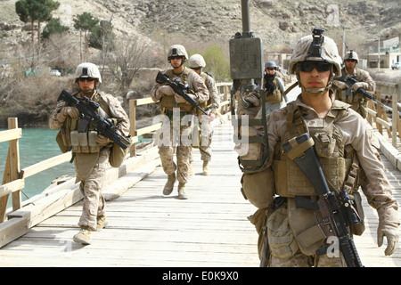 Lance Corporal Juan R. Sanchezvelazquez, a motor transport operator with Golf Battery, 2nd Battalion, 11th Marine Regiment, wal Stock Photo