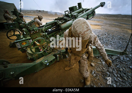 U.S. Marines Corps Lance Cpl. Bradley Washington, from Company E, 1st Battalion, 12th Marines, Marine Corps Base Hawaii, Kaneoh Stock Photo