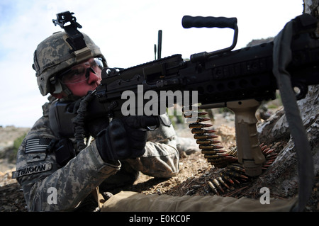 U.S. Army Sgt. Joshua Thurman of Alpha Troop, 1st Squadron, 33rd Cavalry Regiment, 3rd Brigade, 101st Airborne Divison, provide Stock Photo