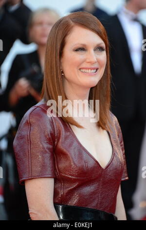 Cannes, France. 15th May, 2014. Actress JULIANNE MOORE attends the 'Mr. Turner' premiere during the 67th Cannes Film Festival. Credit:  Frederick Injimbert/ZUMAPRESS.com/Alamy Live News Stock Photo