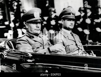 Benito Mussolini and Rudolf Hess in a car Stock Photo