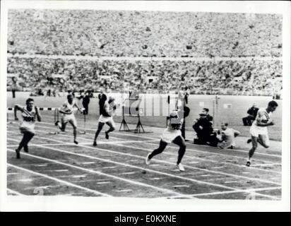 Jul. 24, 1952 - Dillard Wins The 110 Metres Hurdles. Photo shows The finish of the 110-metres burdles L. to R. Barnard third D Stock Photo