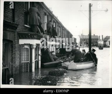 Feb. 02, 1953 - Flood Scenes at Sittingbourne - Kent. some of the 2,000 ...