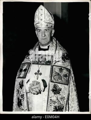 The Coronation Of The Queen By The Archbishop Of Canterbury Stock Photo ...