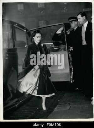 Jan. 01, 1953 - Princess Margaret attends wedding of the Earl of Dalkeith. Photo shows H.R.H. Princess Margaret arrives at St. Giles, Edinburgh today for the wedding of the Earl Of Dalkeith and Miss Jane Moneill. The Queen and the Duke of Edinburgh were among the guests. Stock Photo