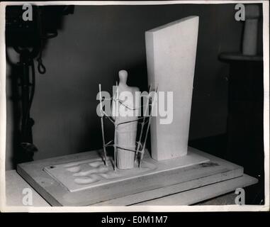 Mar. 03, 1953 - Prize Winners In International Sculpture Competition Announced. Announcement of the final International winners Stock Photo