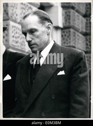 Jun. 06, 1953 - Second Day Of Christie Trial At The Old Bailey. Photo Shows: Chief inspector Griffin, seen at the Old Bailey today. Stock Photo