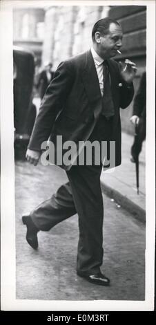 Jun. 06, 1953 - Third Day Of The Christie Murder Trial At The Old Bailey. Photo shows Dr. Camps, the pathologist, arriving at the Old Bailey this morning. Stock Photo
