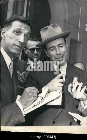 May 05, 1953 - French Cabinet crisis: Former Prime Minister Antoine Pinay being interviewed by newspapermen after conferring with President uriol early this morning. Stock Photo