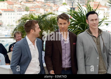 Cannes, France. 16th May, 2014. Actors Scott Speedman, Ryan Reynolds and Kevin Durand attend 'The Captive' photocall at the 67th Annual Cannes Film Festival on May 16, 2014 in Cannes, France. Credit:  Frederick Injimbert/ZUMAPRESS.com/Alamy Live News Stock Photo