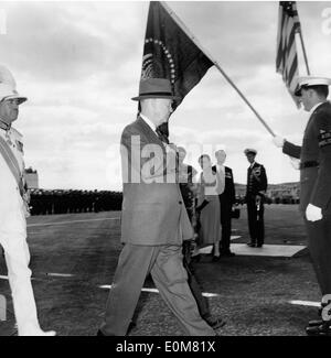 President Eisenhower arrives in Bermuda Stock Photo